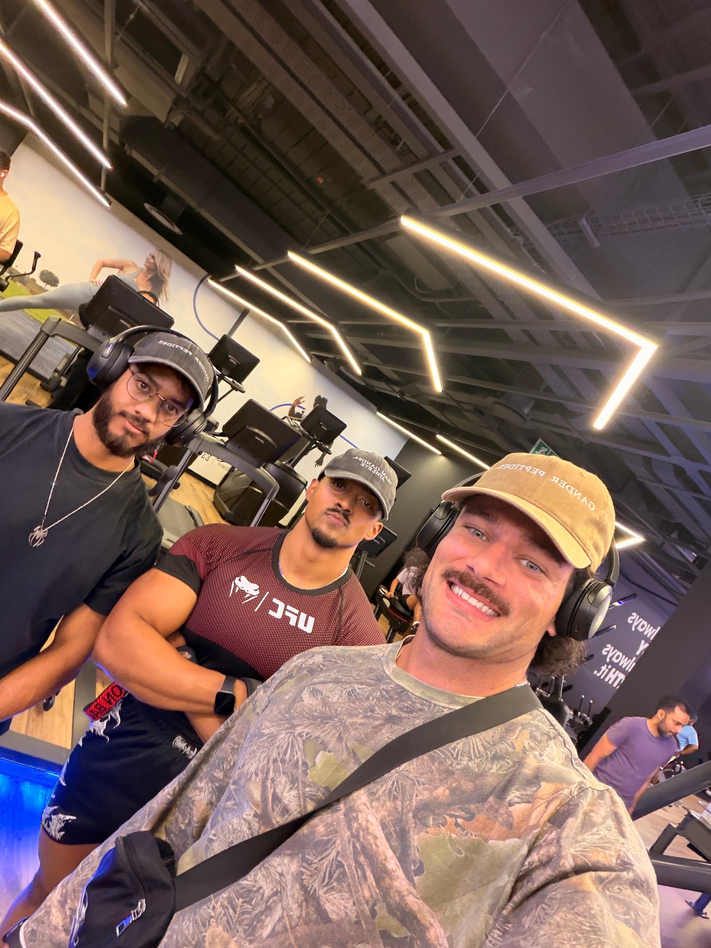 BASEBALL CAPS